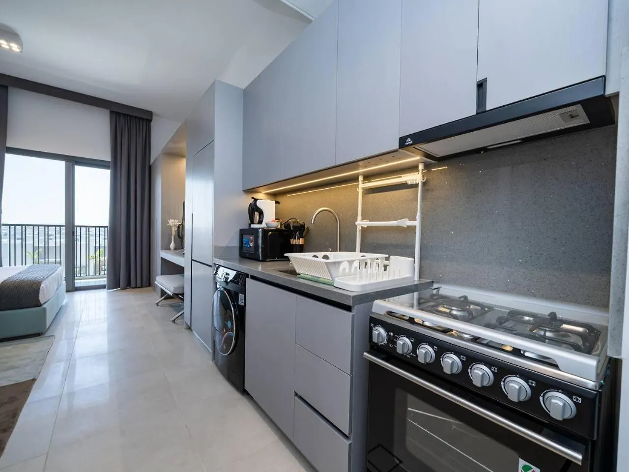 דובאי Contemporary Meydan Studio Escape 0*,  איחוד האמירויות הערביות